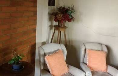 Imagem: A casa em condomínio possui 3 Dormitórios, 3 Banheiros, 2