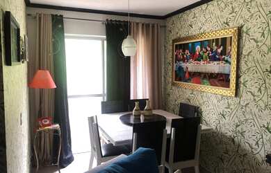 Imagem: O apartamento possui 3 Dormitórios, 1 Banheiro, 5 Vagas na