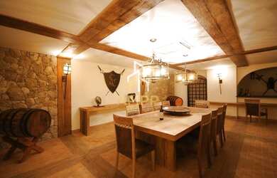 Imagem: O apartamento possui 5 Dormitórios, 5 Banheiros, 5 Vagas na