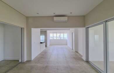 Imagem 2: Uma tela em branco prontinha