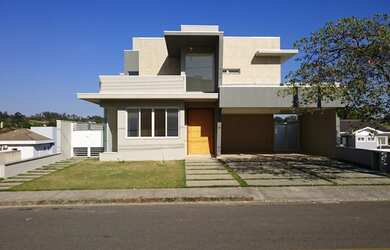 Imagem: A casa em condomínio possui 3 Dormitórios, 2 Banheiros, 2