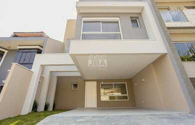 Imagem: A casa em condomínio possui 4 Dormitórios, 5 Banheiros, 4