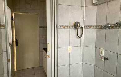 Imagem 3: Ao lado da da igreja, Sala living, tem 28 metros quadrados reformado em Boqueirão - Sant