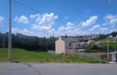 Imagem: O terreno possui 300m² de Área e está localizado em Loteamento