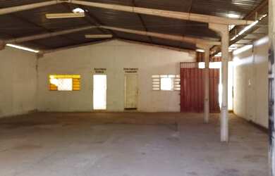 Imagem: O depósito possui 2.975m² de Área e está localizado em