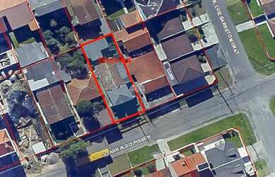 Imagem: O terreno possui 350m² de Área e está localizado em Bairro