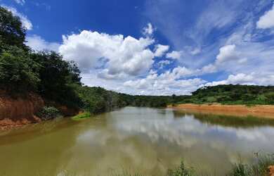 Imagem: O terreno possui 20.000m² de Área e está localizado em Jequitibá