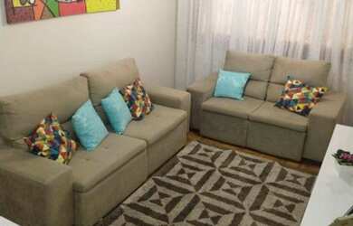 Imagem: O apartamento possui 2 Dormitórios, 1 Banheiro, 1 Vaga na garagem