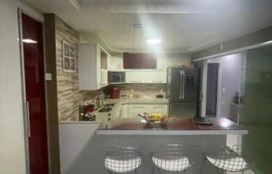 Imagem 3: OPORTUNIDADE EM CONDOMÍNIO, 3QTS, PISCINA E FINO ACABAMENTO!