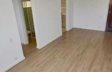 Imagem: O apartamento possui 1 Dormitório, 1 Banheiro, 1 Vaga na garagem