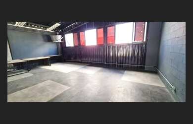 Imagem 13: Galpão/Depósito/Armazém para aluguel e venda tem 196 metros quadrados