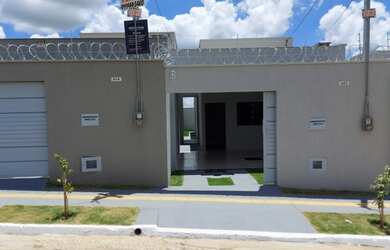 Imagem: A casa possui 2 Dormitórios, 1 Banheiro, 90.000m² de Área