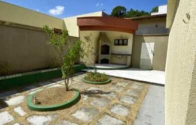 Imagem: A casa em condomínio possui 3 Dormitórios, 2 Banheiros, 3