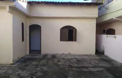 Imagem: A casa possui 1 Dormitório, 1 Banheiro, 50m² de Área e está