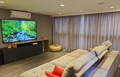 Imagem: A casa em condomínio possui 3 Dormitórios, 3 Banheiros, 4