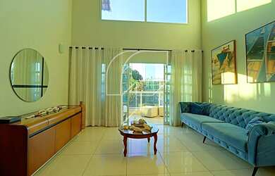 Imagem: A casa possui 4 Dormitórios, 4 Banheiros, 4 Vagas na garagem