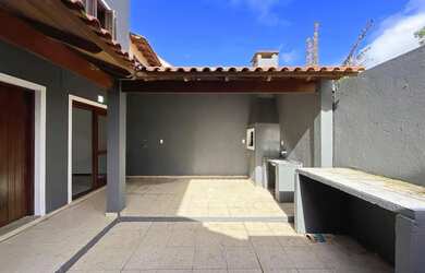 Imagem 16: Casa em Hípica. Churrasqueira, Varanda, Lareirae2 Vagas na garagem