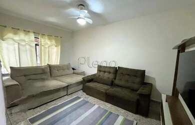 Imagem: A casa possui 4 Dormitórios, 3 Banheiros, 4 Vagas na garagem