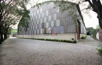 Imagem: O depósito possui 2.340m² de Área, Imóvel novo e está