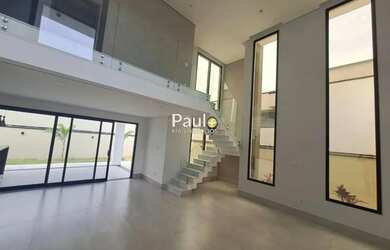 Imagem: A casa em condomínio possui 3 Dormitórios, 2 Banheiros, 4