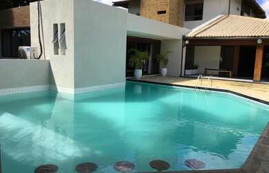 Imagem: A casa em condomínio à venda possui 5 Dormitórios, 5 Banheiros