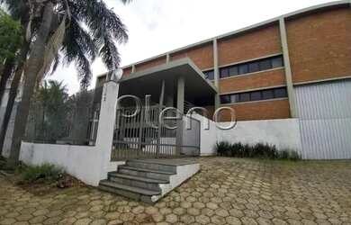 Imagem: O depósito possui 4 Vagas na garagem e 3000m² de Área e está