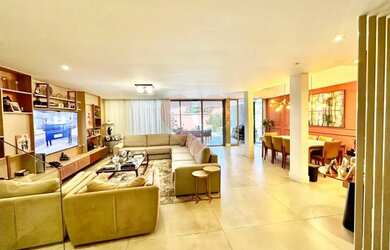 Imagem 5: Oportunidade á venda Casa de alto padrão totalmente reformada 4 suítes...