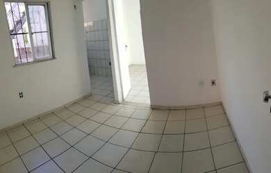 Imagem: O apartamento possui 1 Dormitório, 1 Banheiro, 1 Vaga na garagem