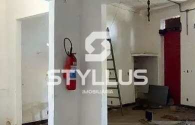 Imagem: O depósito possui 2 Vagas na garagem, 120m² de Área e está