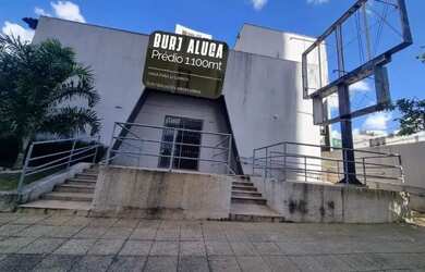 Imagem: O depósito possui 5 Vagas na garagem, 1.100m² de Área e