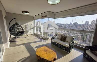 Imagem: O apartamento possui 4 Dormitórios, 1 Banheiro, 3 Vagas na