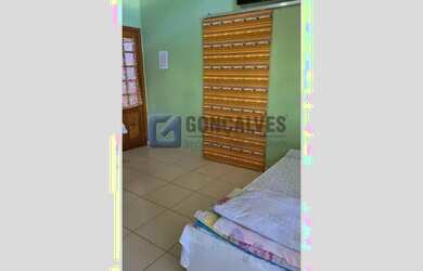 Imagem: A casa possui 5 Dormitórios, 3 Banheiros, 5 Vagas na garagem