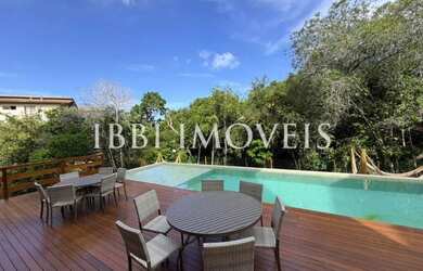 Imagem: A casa possui 5 Dormitórios, 1 Banheiro, 500m² de Área e