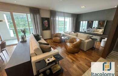 Imagem: O apartamento possui 4 Dormitórios, 5 Banheiros, 5 Vagas na