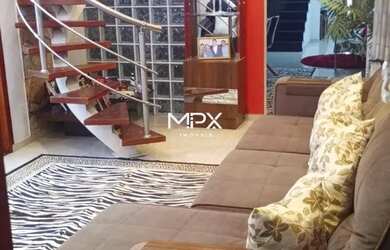 Imagem: A casa possui 4 Dormitórios, 4 Banheiros, 3 Vagas na garagem