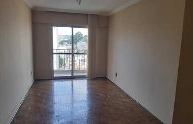 Imagem: O apartamento possui 3 Dormitórios, 1 Banheiro, 1 Vaga na garagem