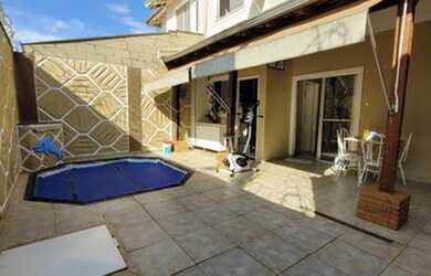 Imagem 3: Sobrado para venda com 165 metros quadrados com 3 quartos em Tubalina...