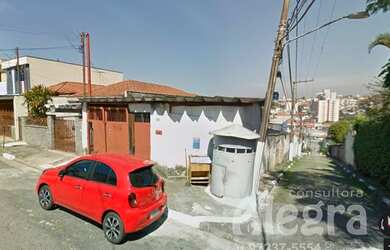 Imagem: A casa possui 3 Dormitórios, 2 Banheiros, 3 Vagas na garagem