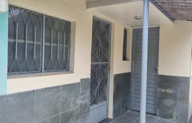 Imagem: A casa possui 1 Dormitório, 1 Banheiro, 30m² de Área e está