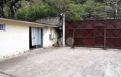 Imagem: O terreno possui 2.214m² de Área e está localizado em Itanhangá