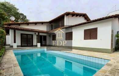 Imagem: A casa em condomínio possui 4 Dormitórios, 5 Banheiros, 4