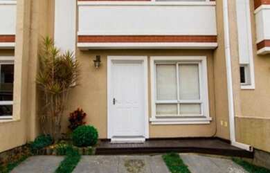 Imagem: A casa em condomínio possui 2 Dormitórios, 2 Banheiros, 2