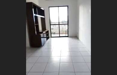 Imagem: O apartamento possui 3 Dormitórios, 1 Banheiro, 1 Vaga na garagem