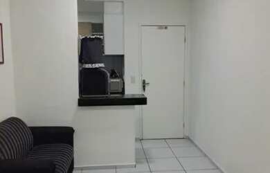 Imagem: O apartamento possui 2 Dormitórios, 1 Banheiro, 1 Vaga na garagem