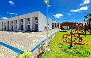 Imagem: A casa possui 3 Dormitórios, 2 Banheiros, 2 Vagas na garagem