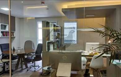 Imagem: O depósito possui 1 Vaga na garagem, 38m² de Área e está