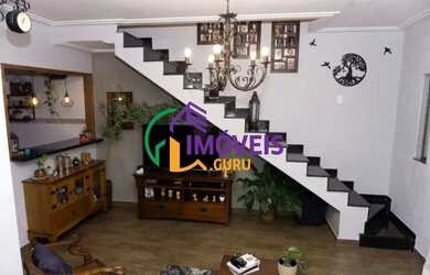 Imagem: A casa possui 2 Dormitórios, 3 Banheiros, 2 Vagas na garagem