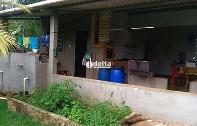 Imagem 14: Rancho com 4 suítes disponível para venda na Área Rural de Uberlândia-MG