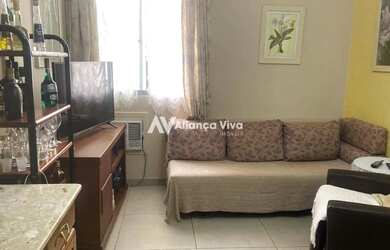 Imagem: O apartamento possui 1 Dormitório, 1 Banheiro, 38m² de Área