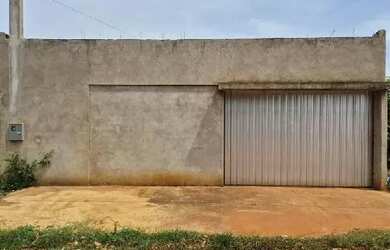 Imagem: A casa possui 1 Dormitório, 1 Banheiro, 150m² de Área e